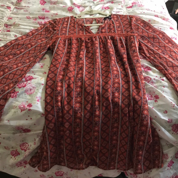 T-Shirt dress - Picture 1 of 4